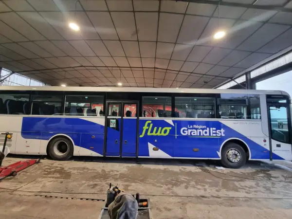Marquage bus Grand Est vue 2